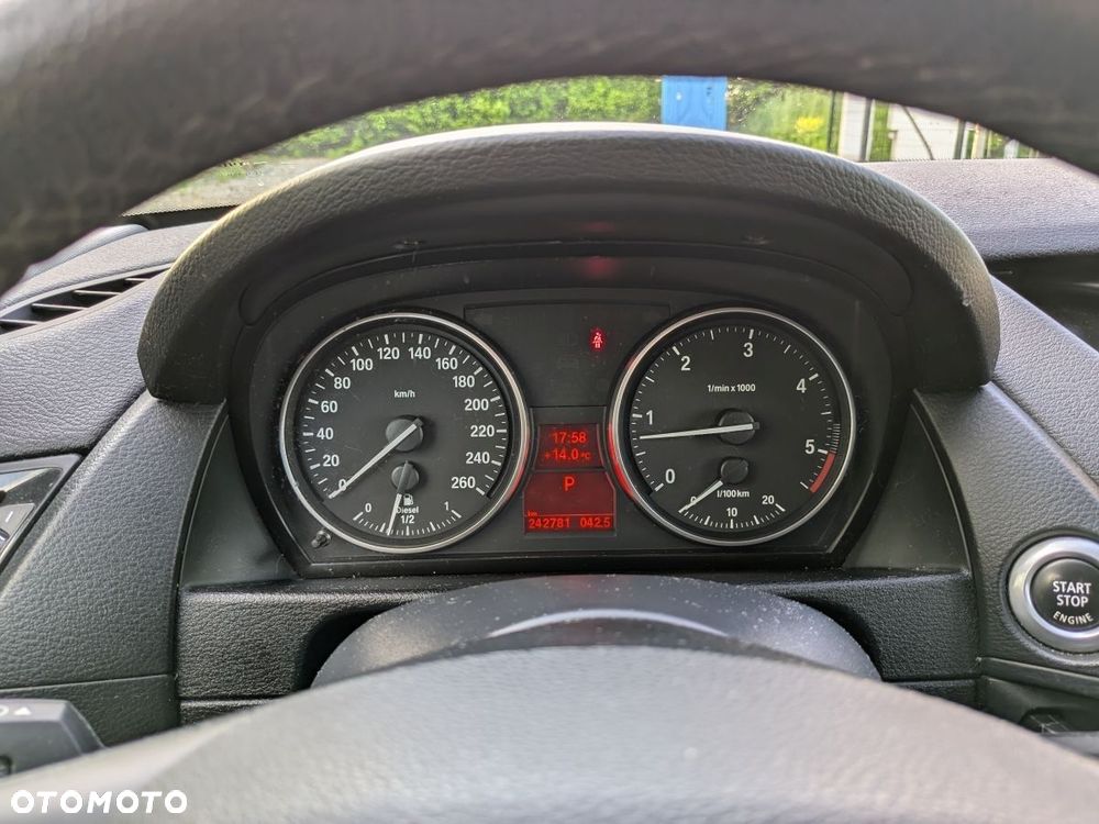 BMW X1 sDrive18d - 9