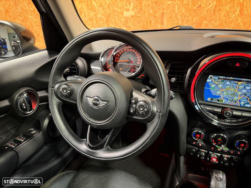 MINI 5 Portas Cooper Aut. Classic - 14