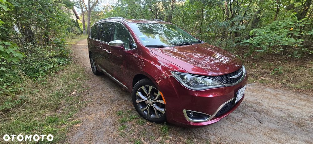 Chrysler Pacifica - 3