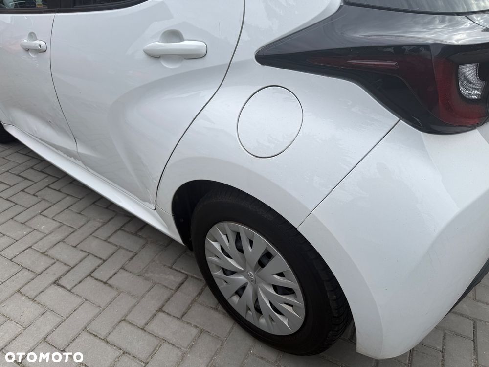 Toyota Yaris - 22