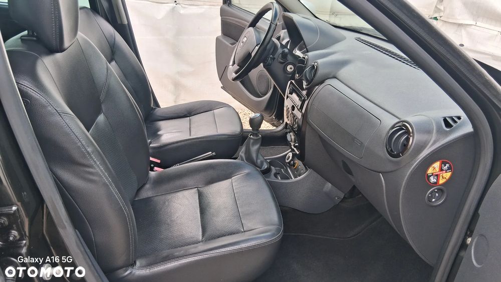 Dacia Duster 1.6 16V 4x4 Prestige - 9