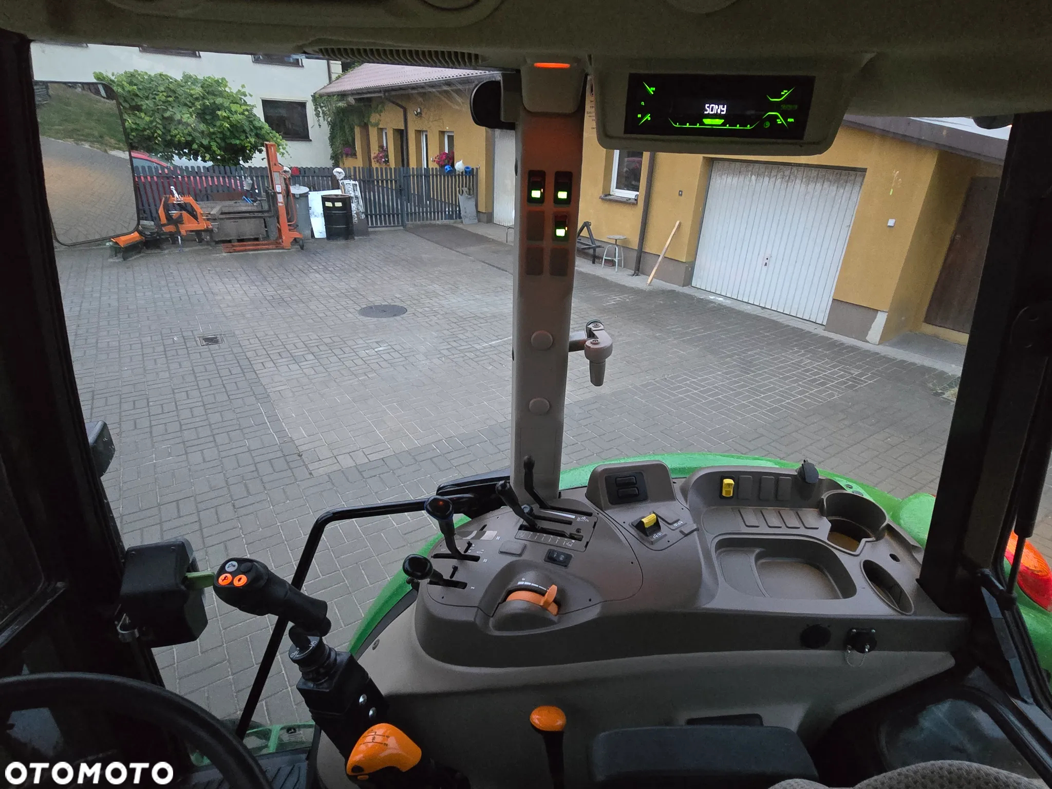 John Deere 5075E - 21
