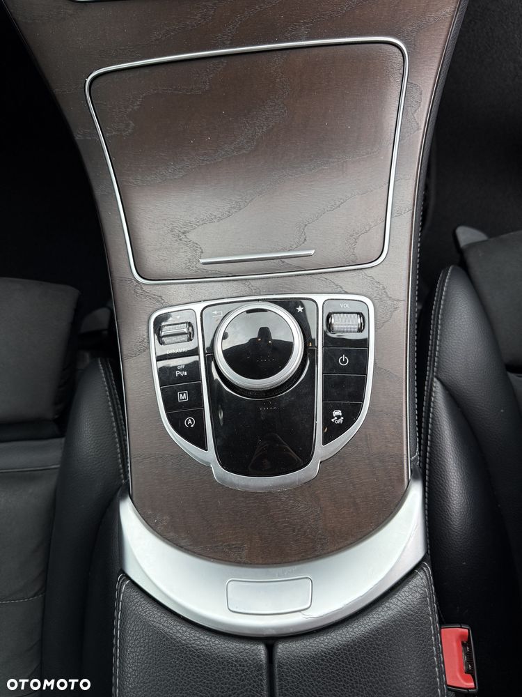Mercedes-Benz GLC - 23