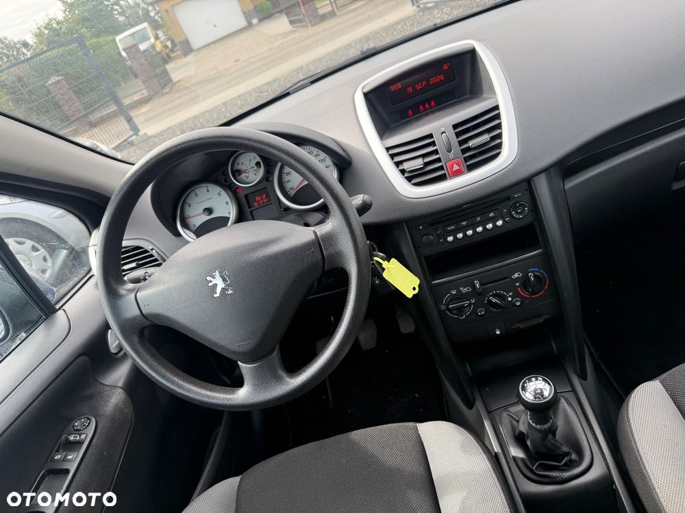 Peugeot 207 75 Urban Move - 18