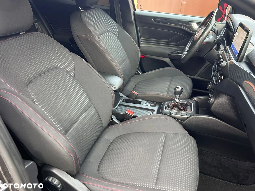 Ford Focus 1.5 EcoBlue Start-Stopp-System ST-LINE - 29