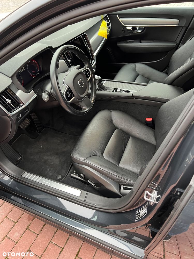 Volvo V90 D3 Momentum - 22