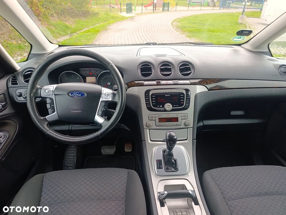 Ford Galaxy 2.0 TDCi DPF Titanium - 23