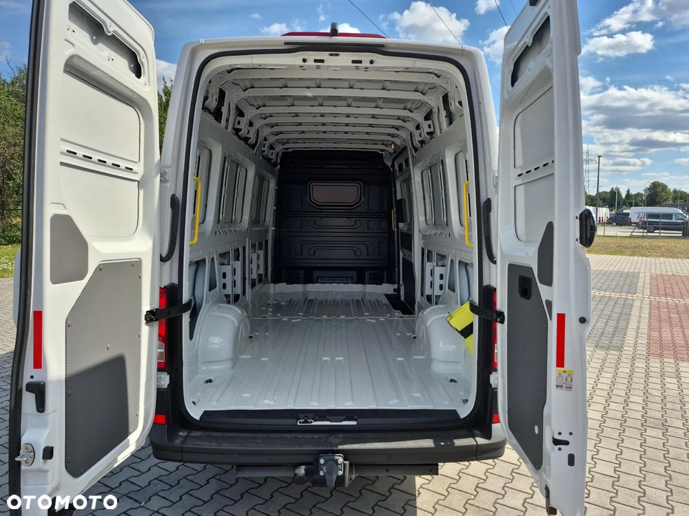 Volkswagen Crafter - 12