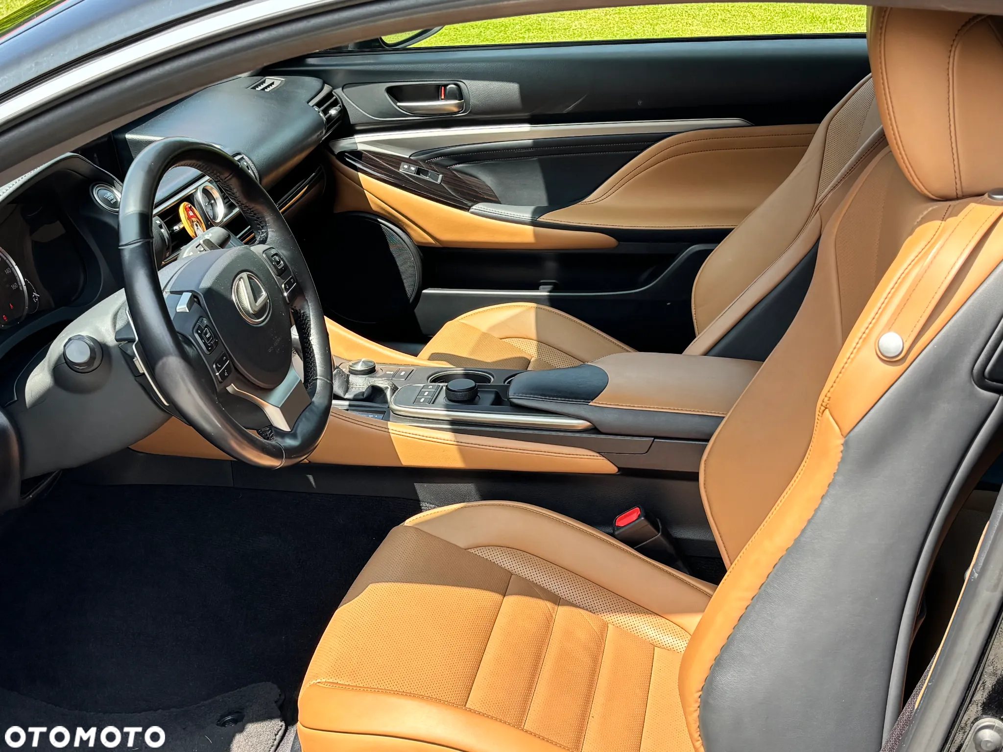 Lexus RC - 6