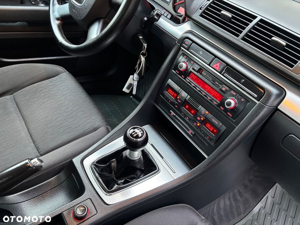 Audi A4 Limousine 1.8 T - 33