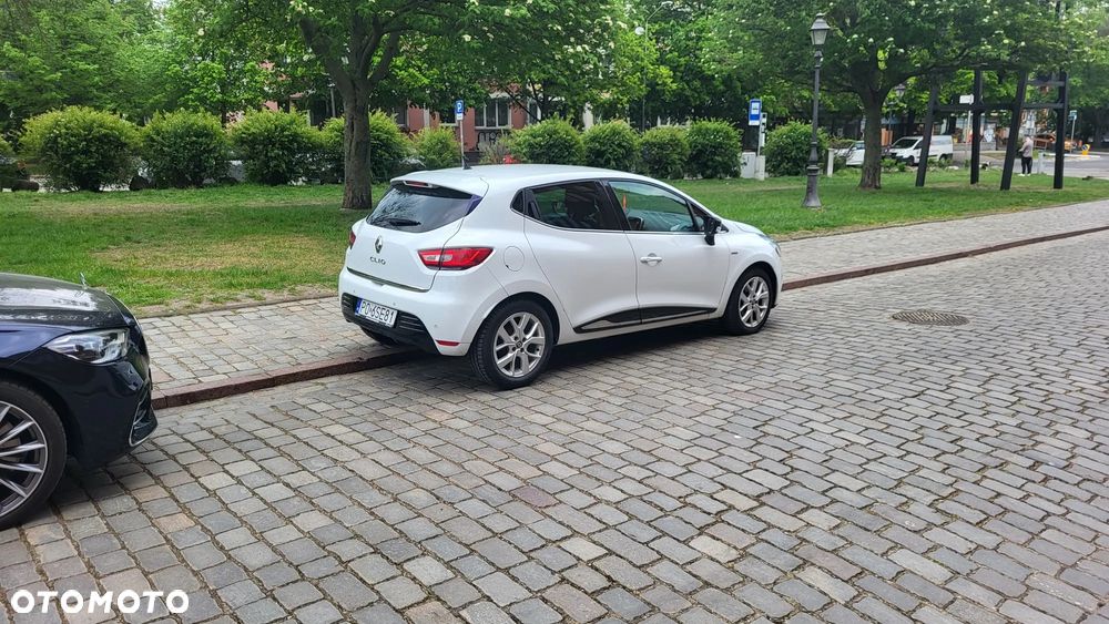 Renault Clio 0.9 TCe Limited - 25