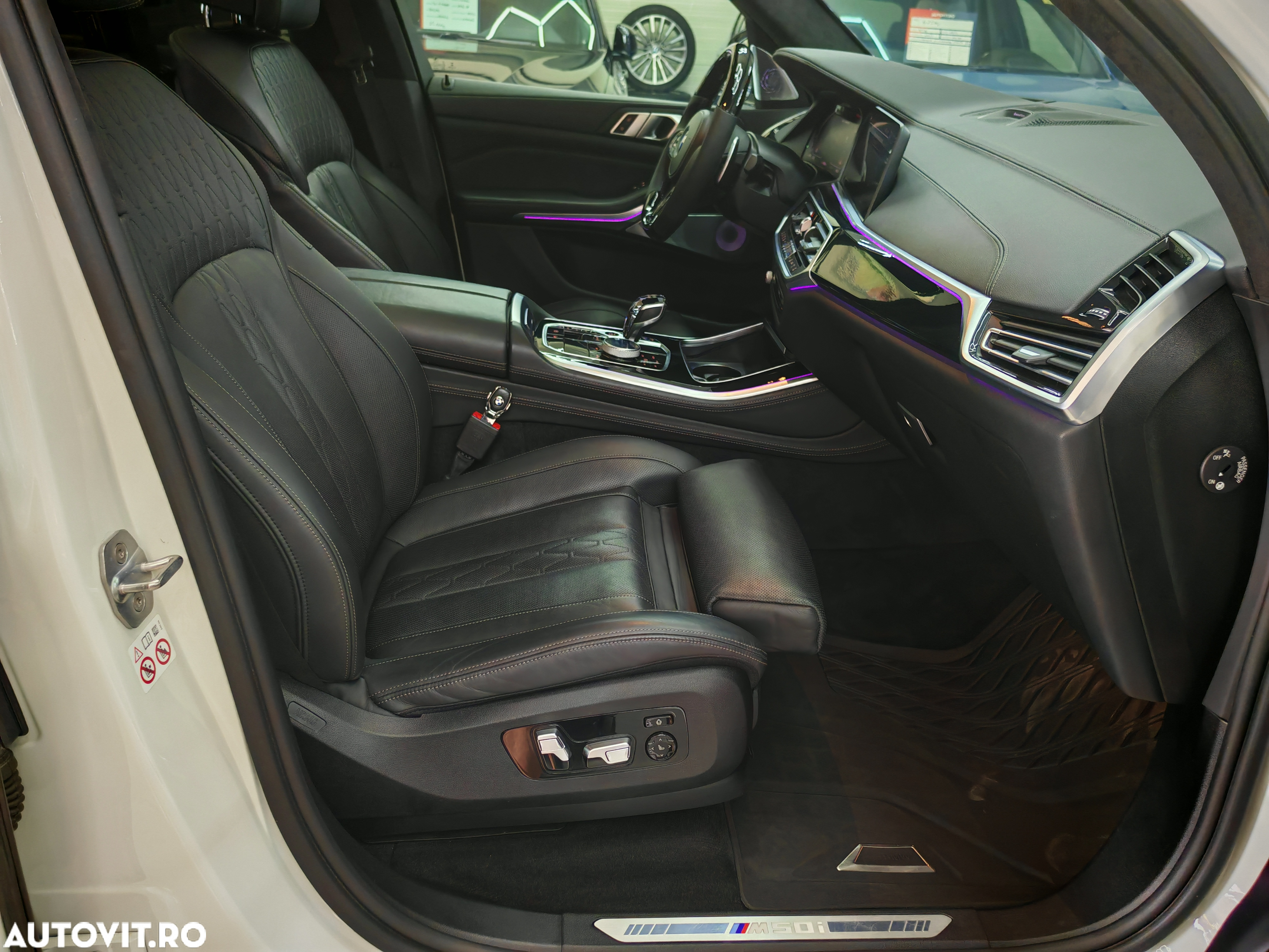 BMW X5 M M50i - 13