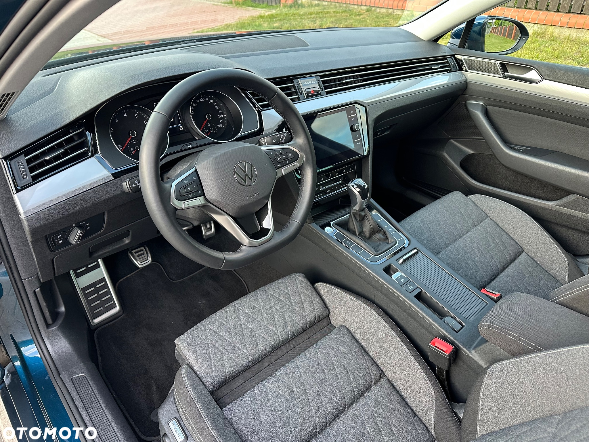 Volkswagen Passat 1.5 TSI EVO Business - 10