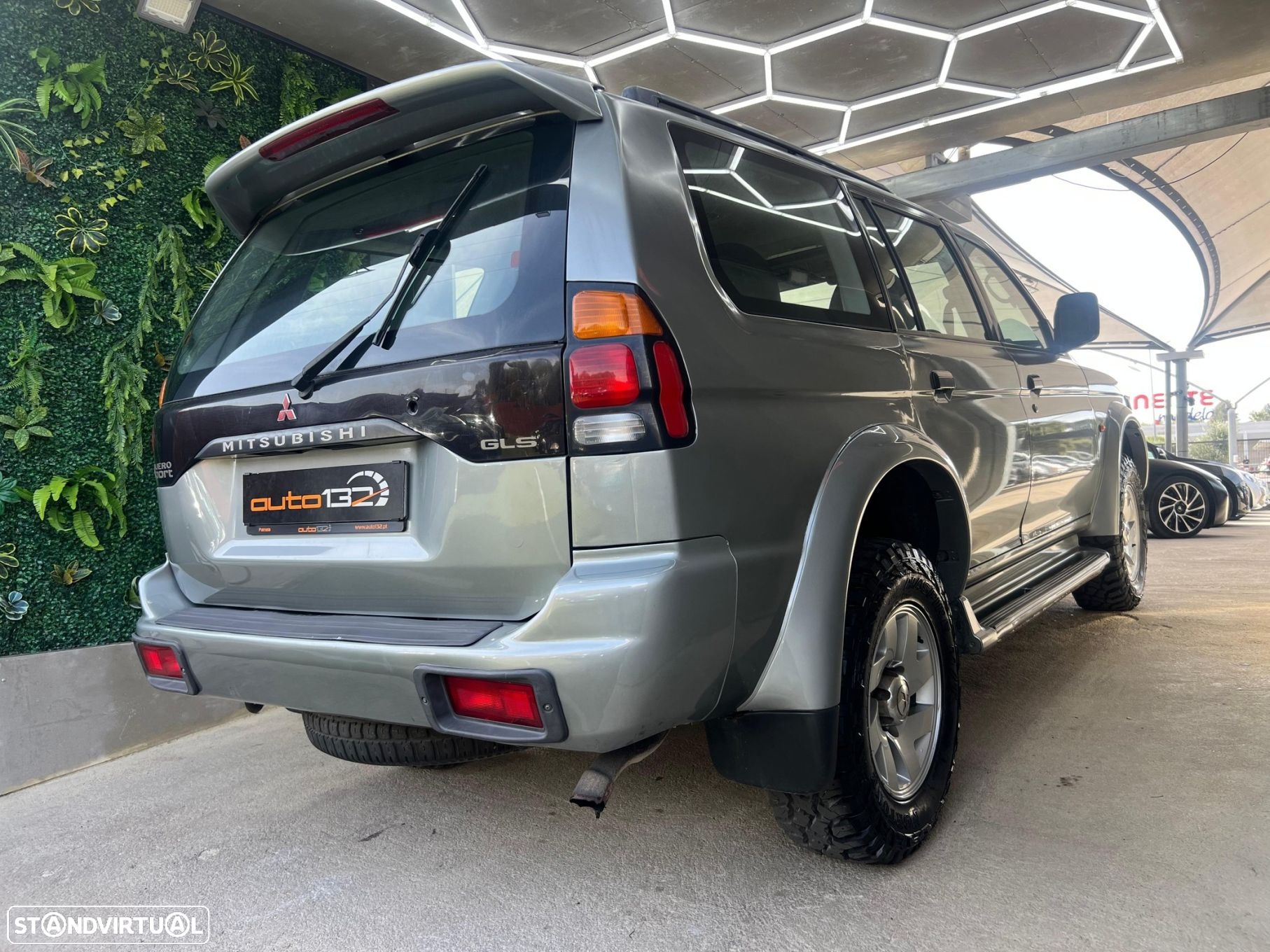 Mitsubishi Pajero Sport 2.5 TD GLS - 6