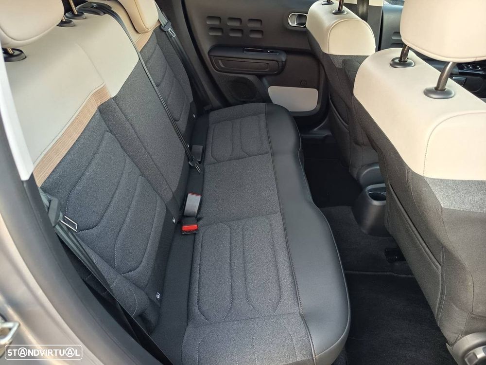 Citroën C3 1.2 PureTech Shine - 22