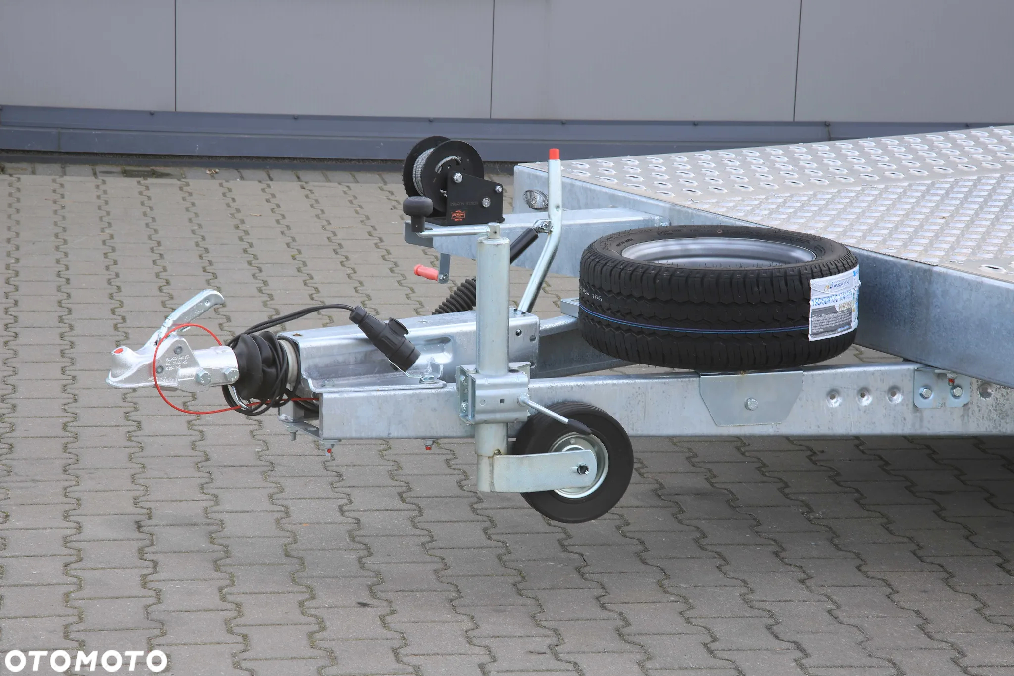 Niewiadów Jupiter 5x2.1+alu ryfel 3 osie DMC 3500 kg Koła 195R13C - 4