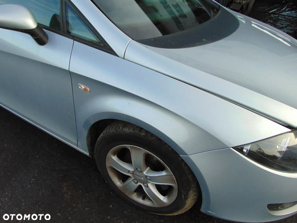 BŁOTNIK PRAWY PRZÓD SEAT LEON II LS7Y - 1