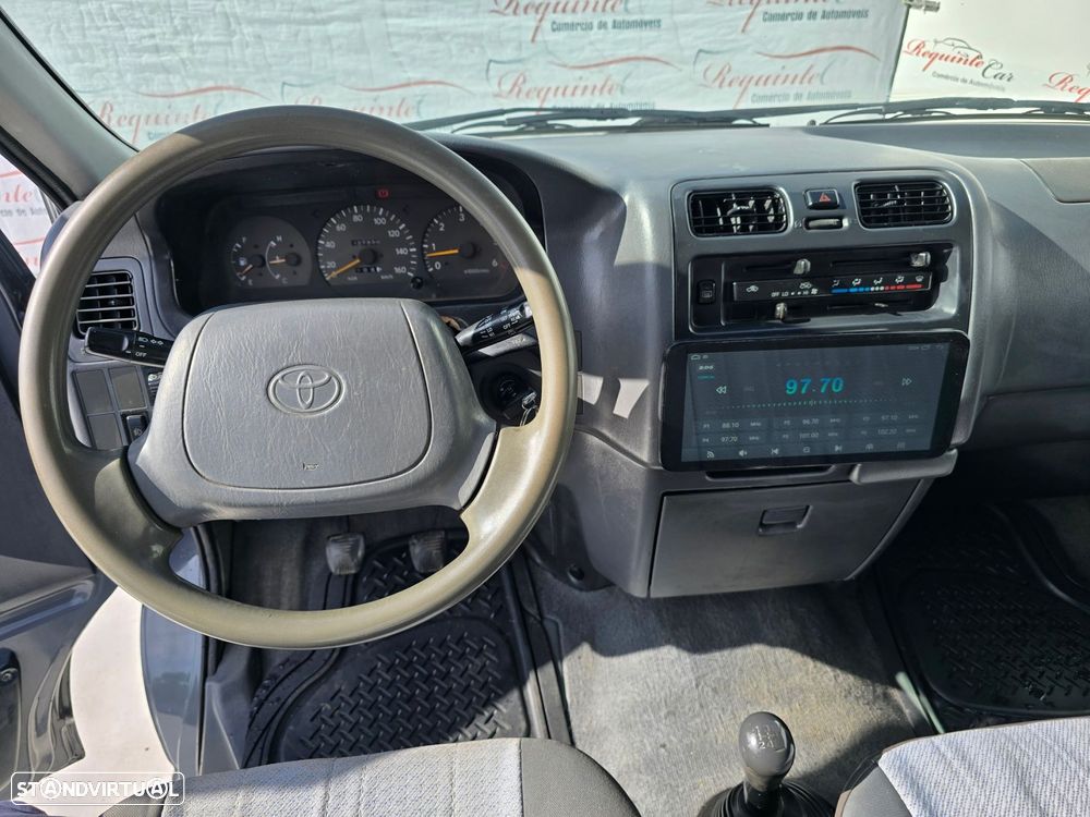 Toyota HiAce 2.4 D LXH12LB - 17