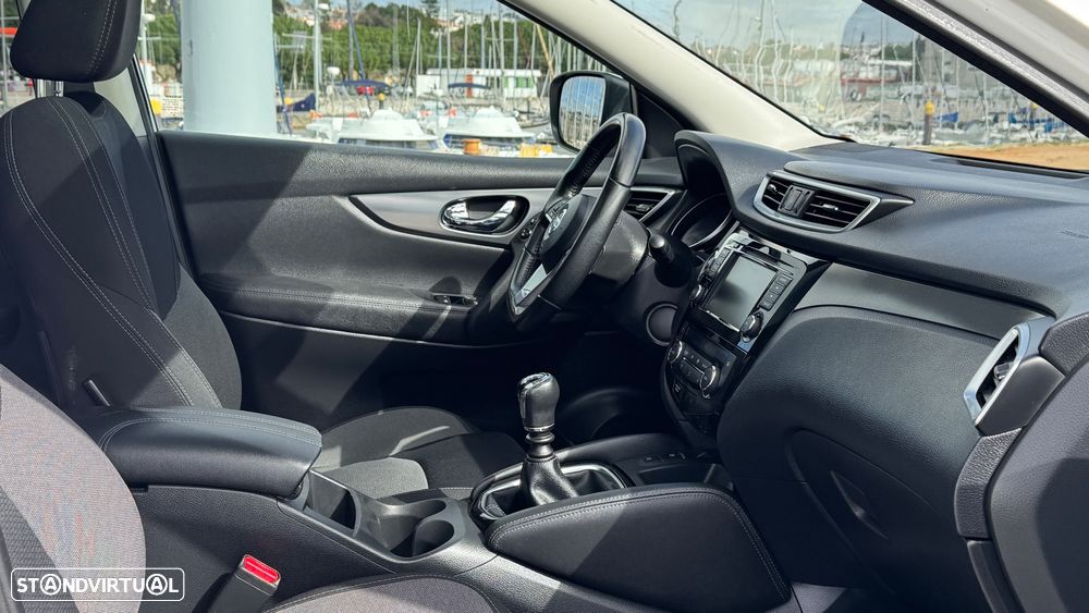 Nissan Qashqai 1.5 dCi N-Connecta - 26