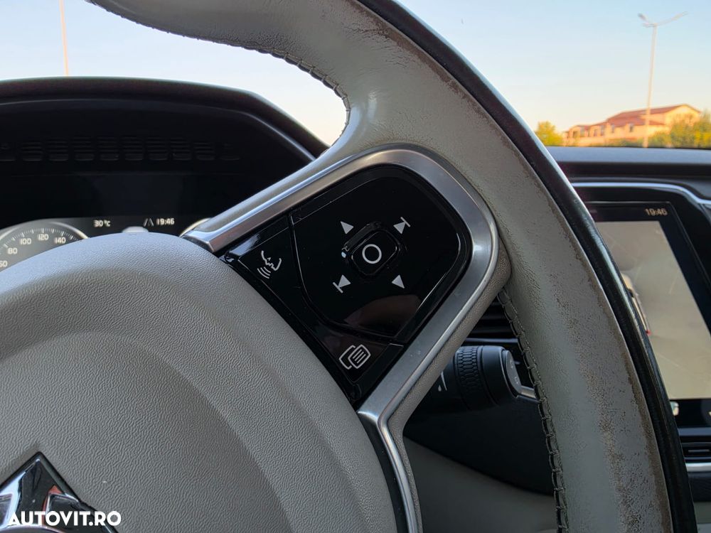 Volvo XC 90 T8 AWD Twin Engine Geartronic Momentum - 29