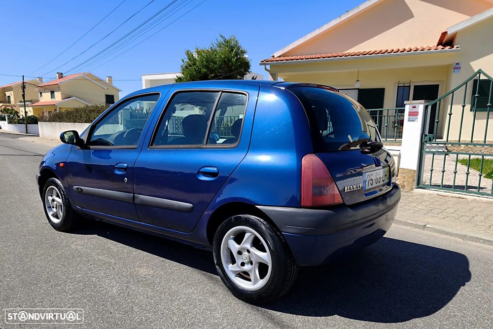 Renault Clio 1.2 RT - 3