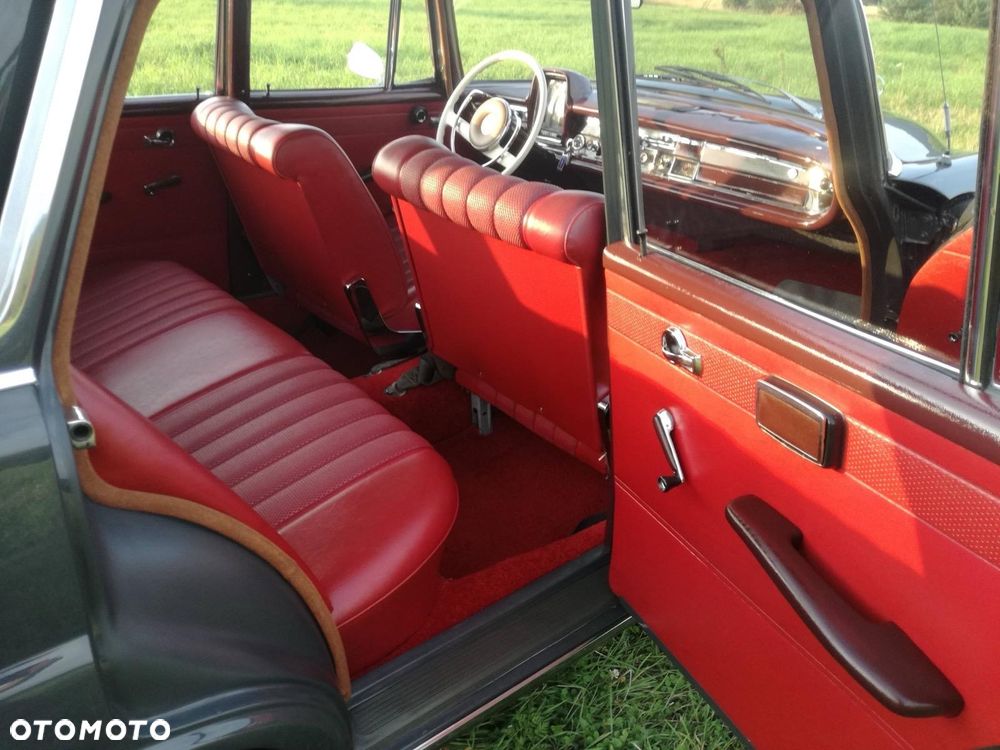 Mercedes-Benz Klasa E - 9