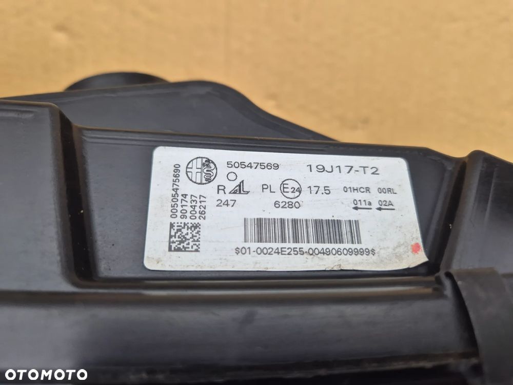 Alfa Romeo Giulia lampa prawa.Zwykła halogenowa..Oryginał AL. - 7