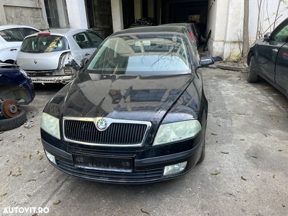 Dezmembrez Skoda Octavia 2 negru break 2006 2.0TDI BDK 140CP - 12