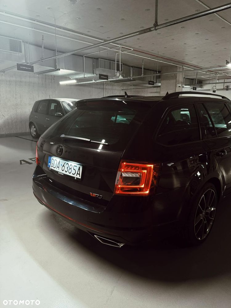 Skoda Octavia 2.0 TDI DSG RS - 5