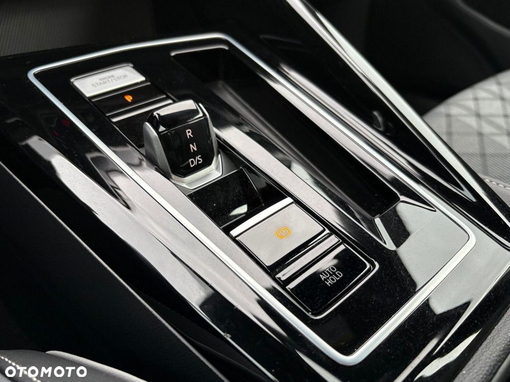 Volkswagen Golf - 27