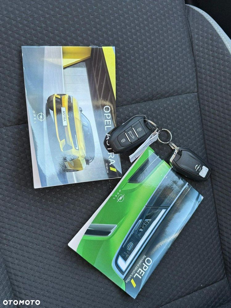 Opel Astra 1.2 Turbo Edition - 30