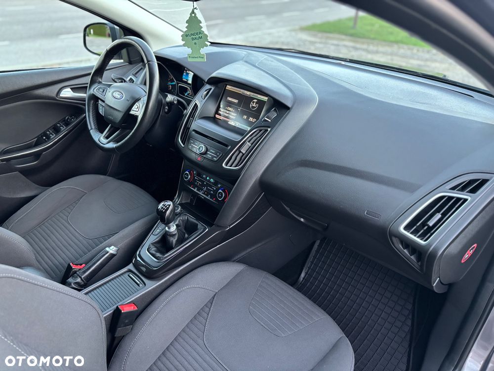 Ford Focus - 11