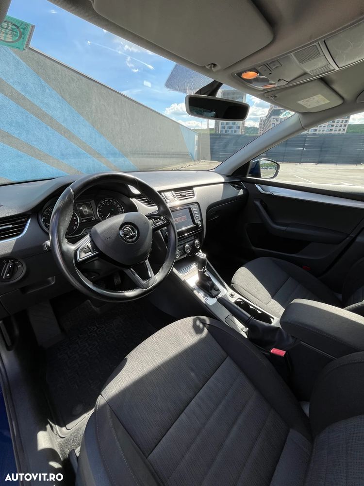 Skoda Octavia 1.6 TDI DSG Style - 12