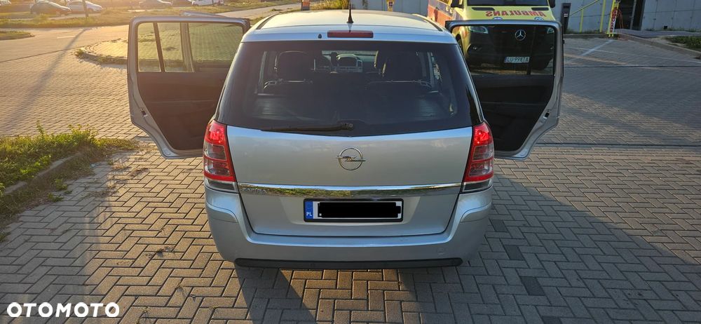Opel Zafira - 8