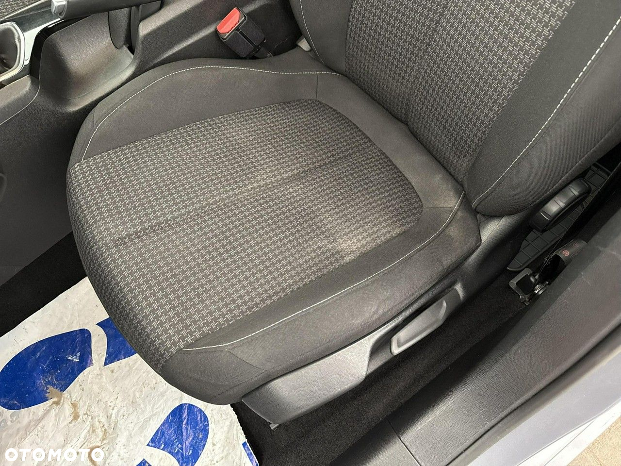 Peugeot 308 1.5 BlueHDi Active S&S - 17