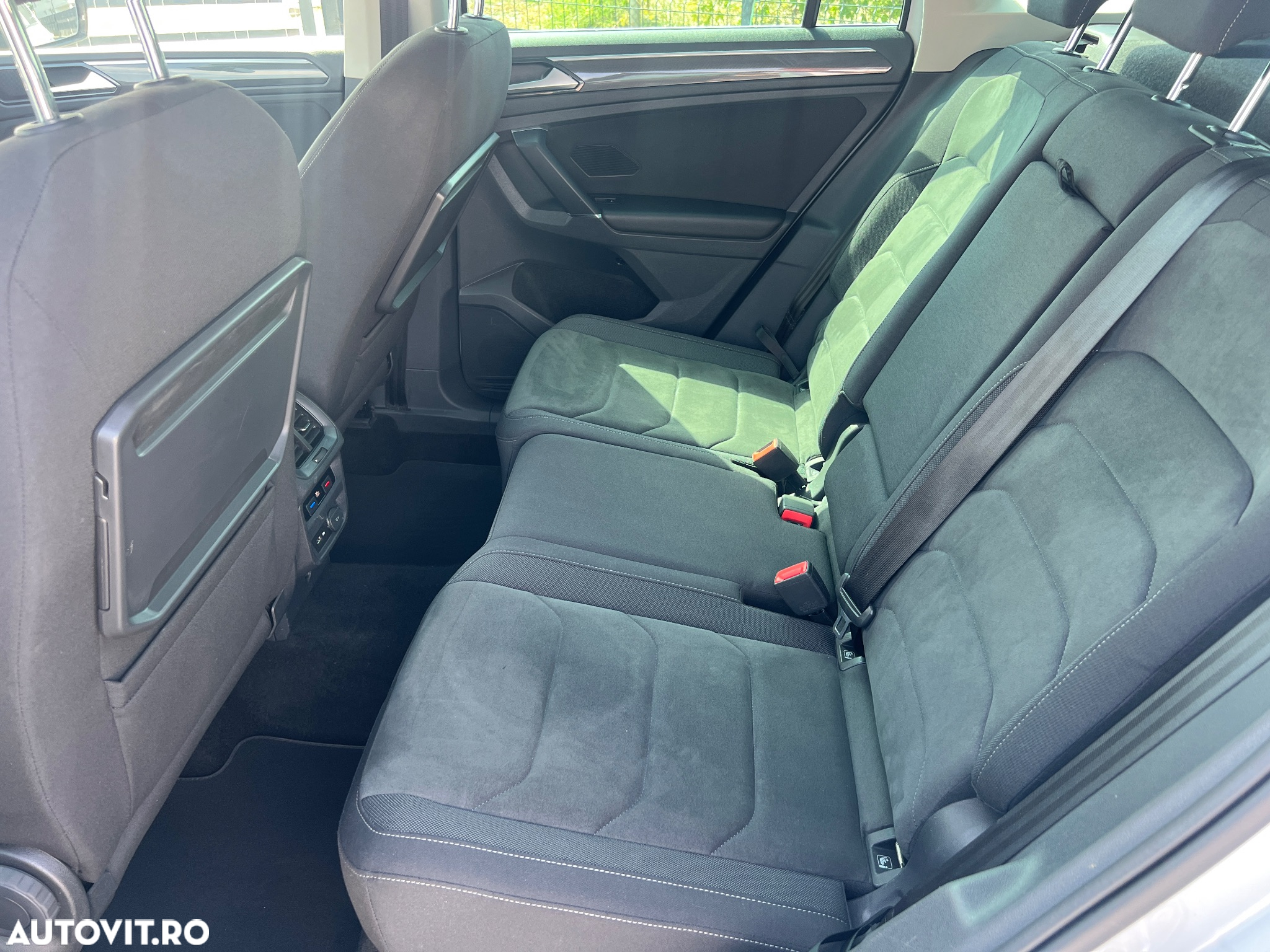Volkswagen Tiguan 2.0 TDI SCR R-Line - 13