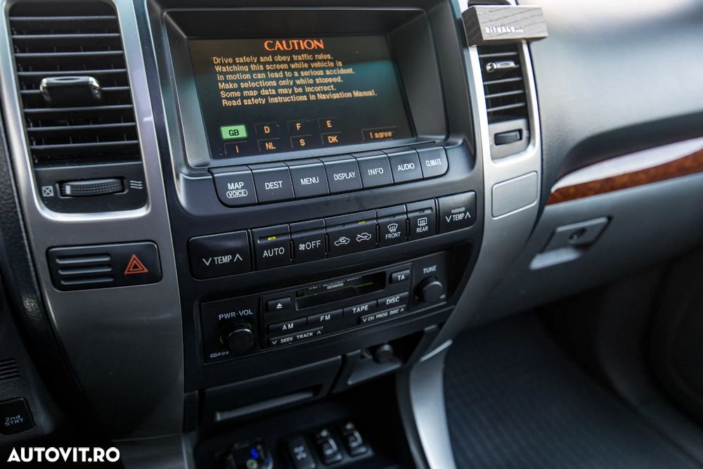 Toyota Land Cruiser - 28