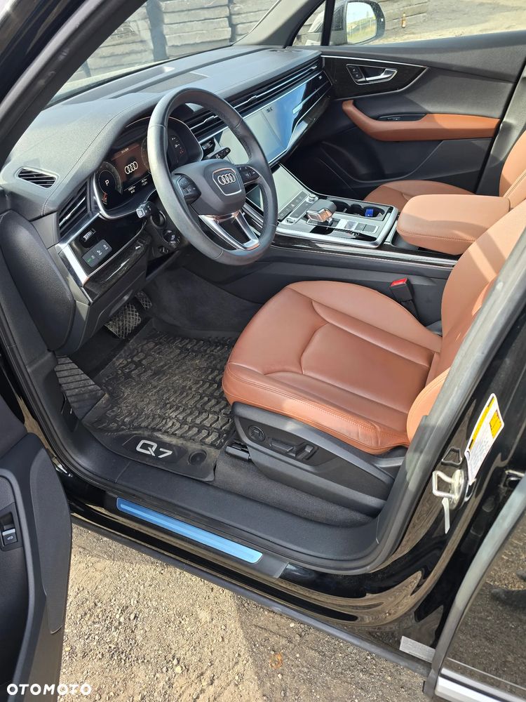Audi Q7 55 TFSI quattro tiptronic - 13