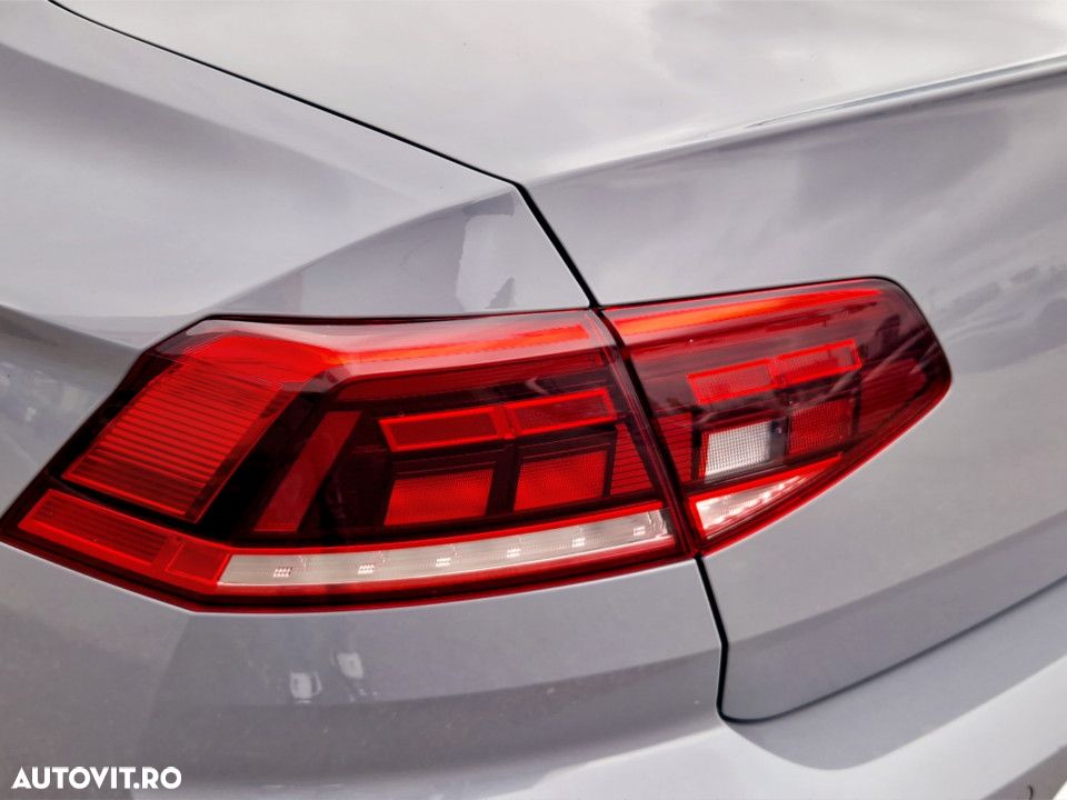 Volkswagen Passat 1.5 TSI ACT DSG Comfortline - 11