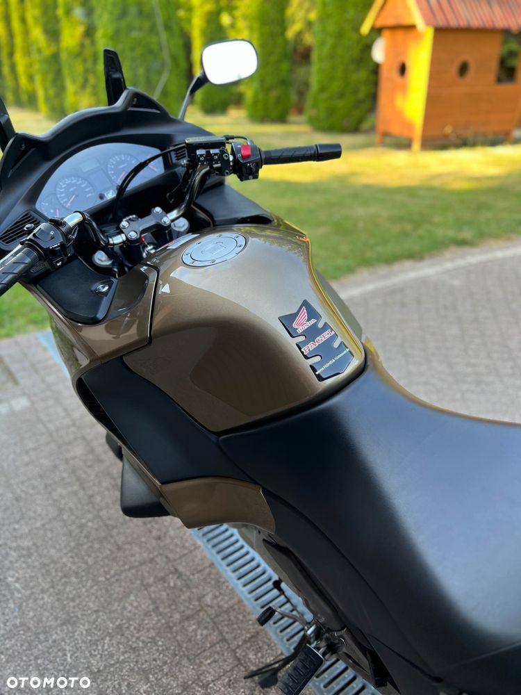 Honda NTV - 19