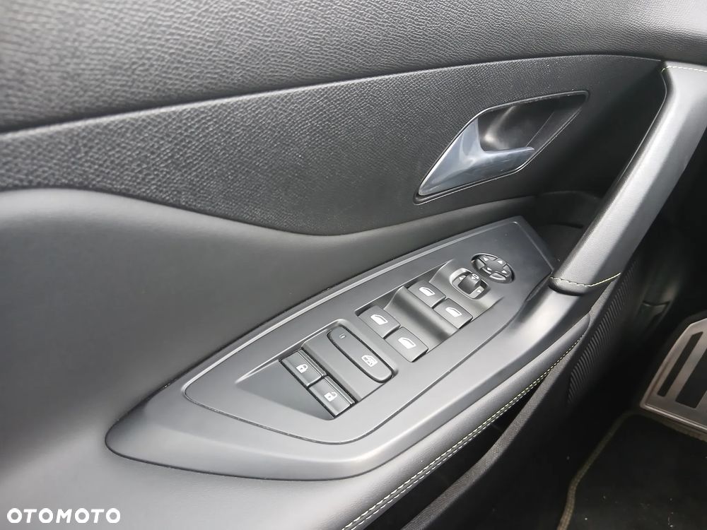 Peugeot 308 1.2 PureTech GT S&S EAT8 - 21