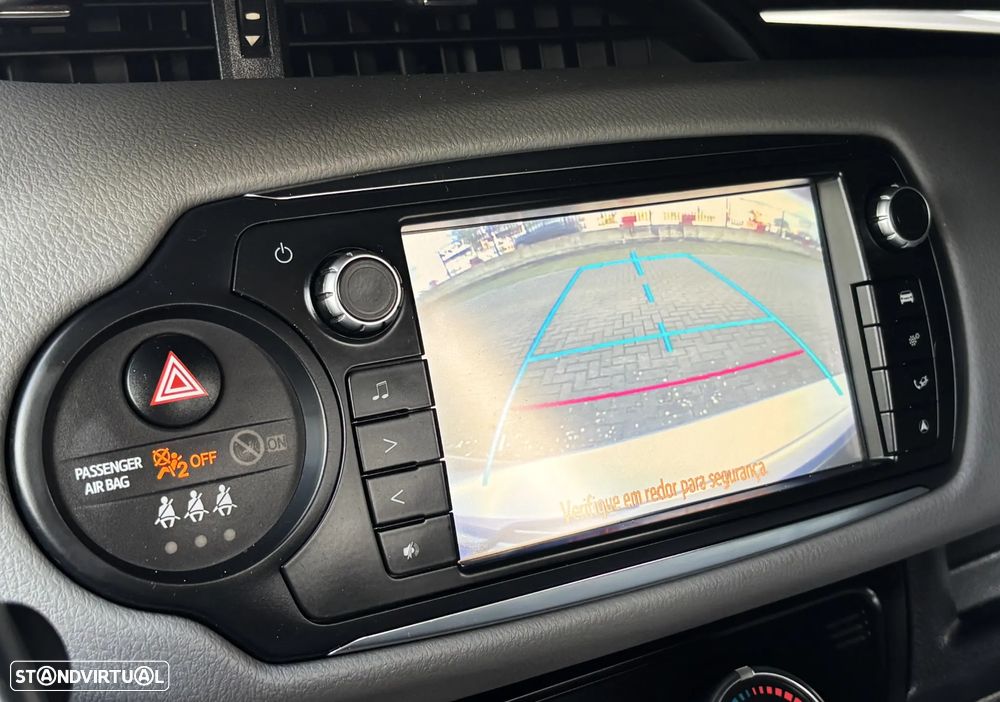 Toyota Yaris 1.4 D-4D Comfort+P.Style - 24