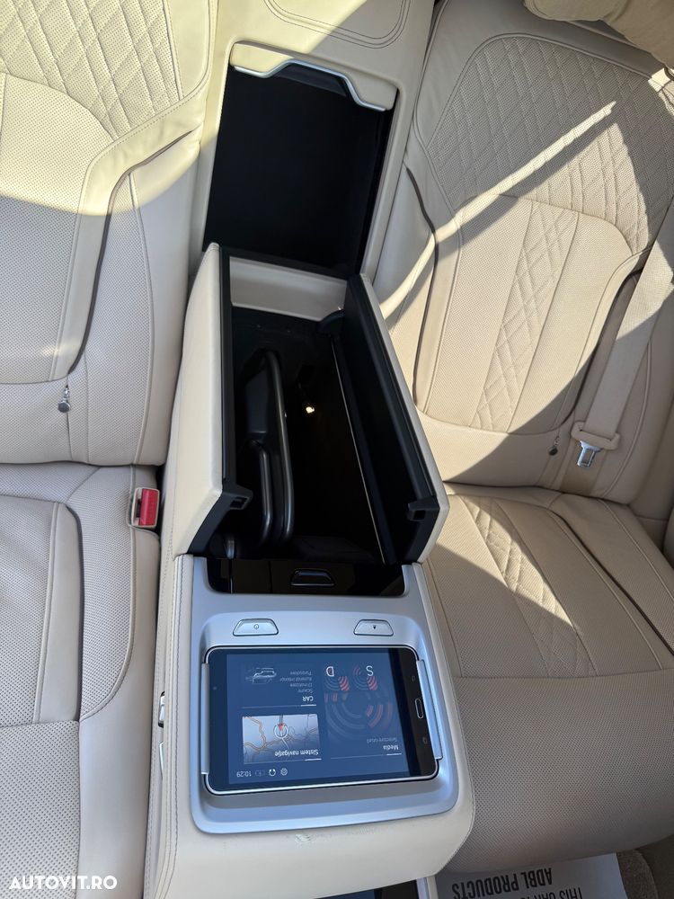 BMW Seria 7 740Ld xDrive MHEV - 32