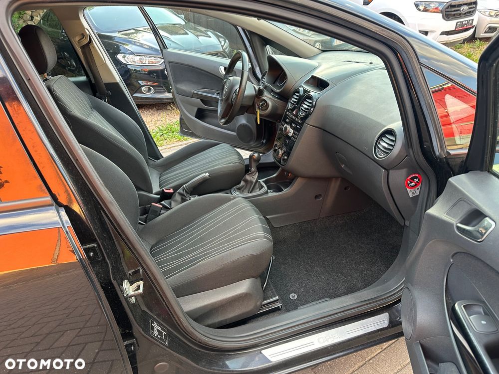 Opel Corsa 1.2 16V Essentia - 12