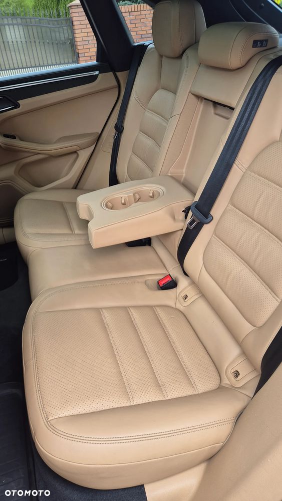 Porsche Macan - 20
