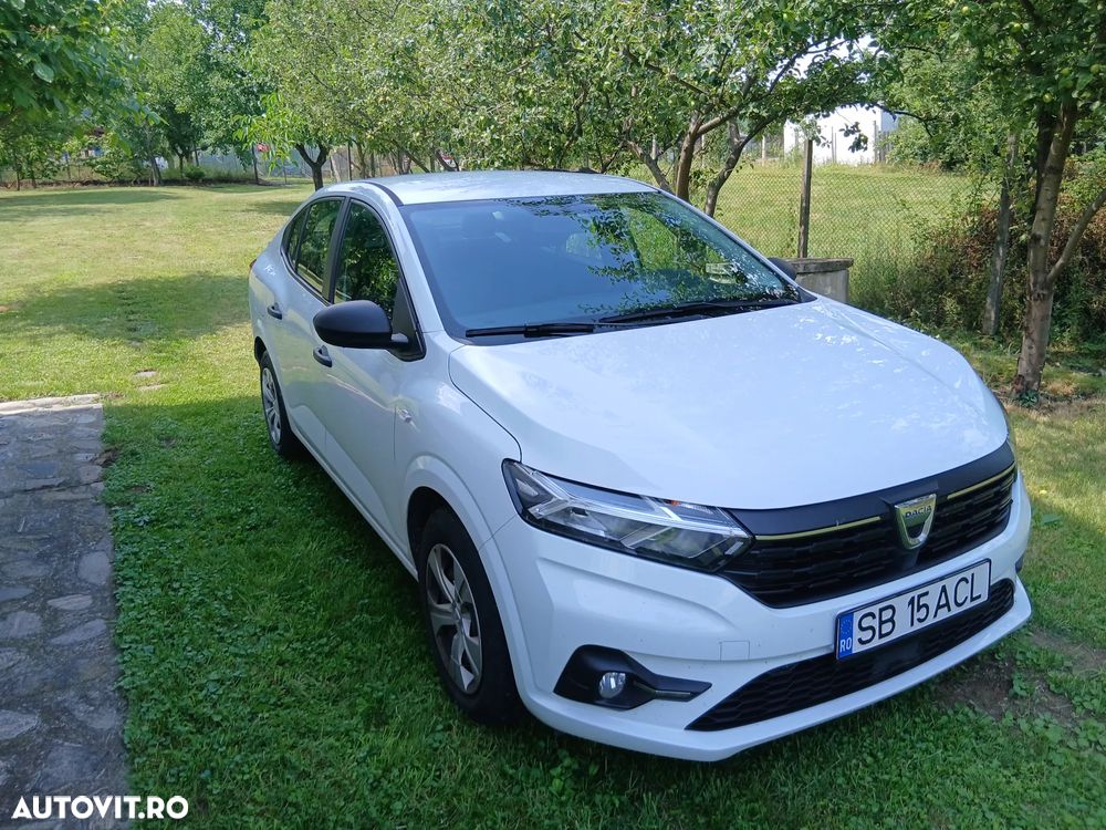 Dacia Logan TCe 90 Essential - 1