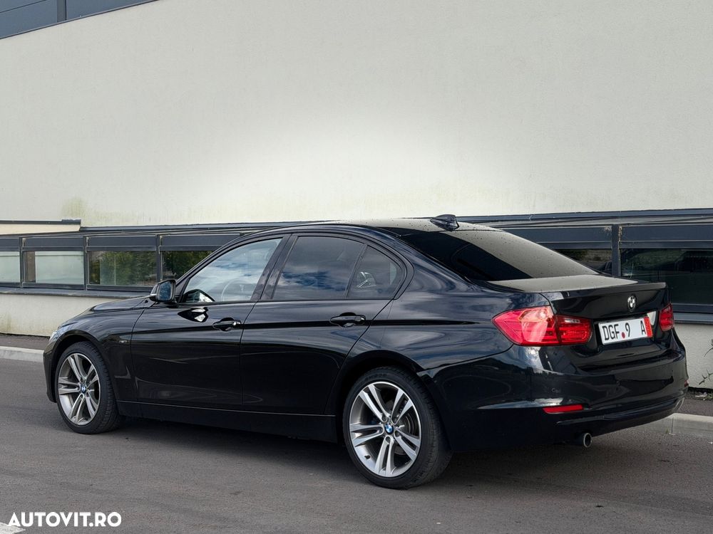 BMW Seria 3 320d Sport Line - 6