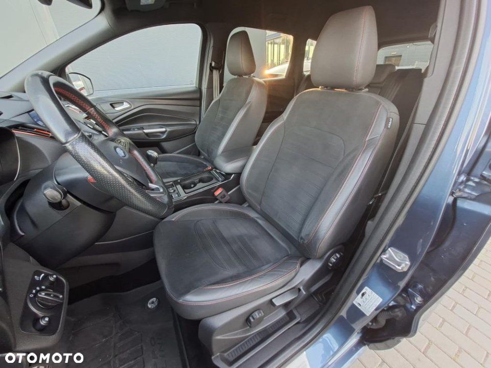 Ford Kuga - 13