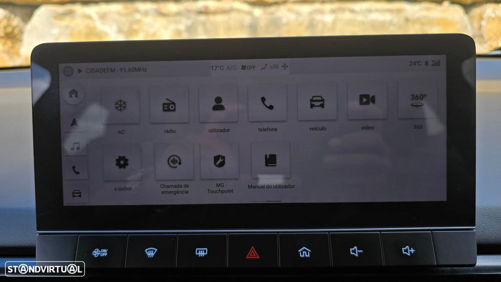 MG MG4 64 kWh Luxury - 38