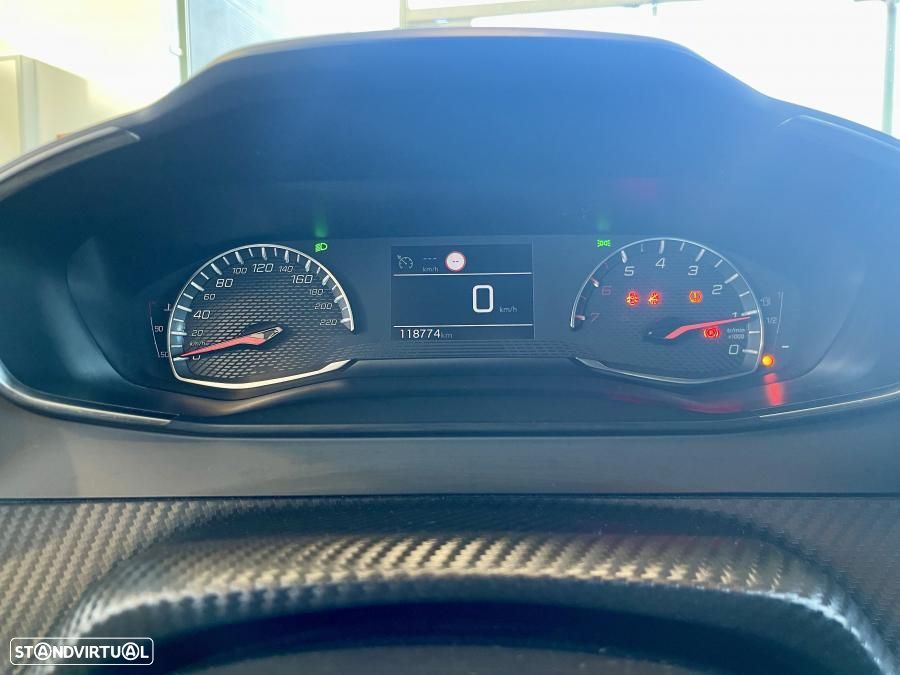 Peugeot 2008 1.2 PureTech Active Pack - 12